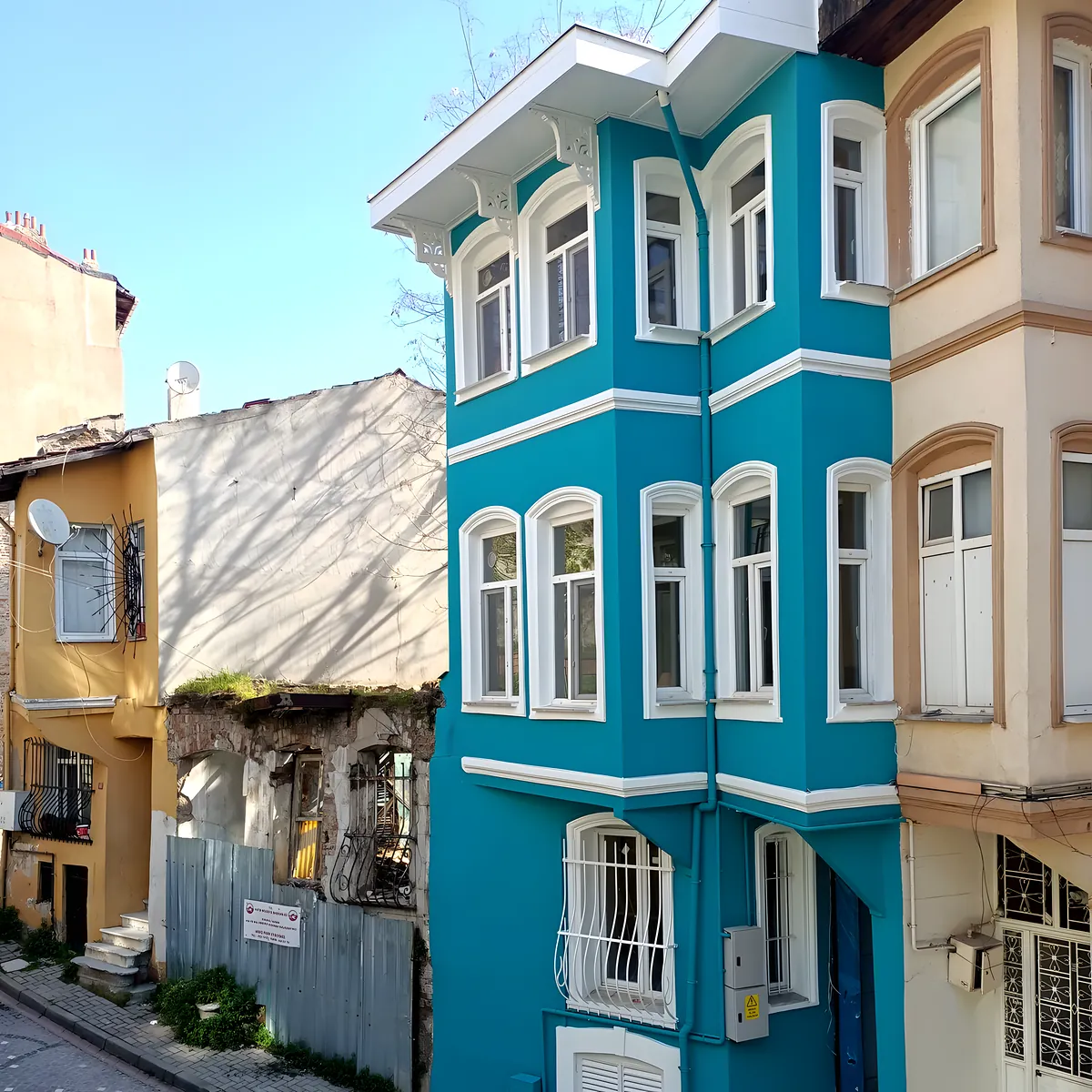 Balat Tarihi Bina Dış Cephe Yenileme — Sonrası (3)