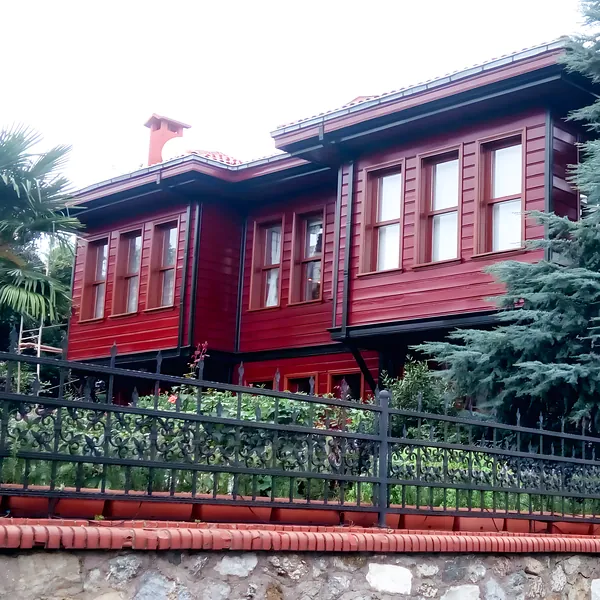 Emirgan Ahşap Köşk Yarı Şeffaf Boya — Sonrası (1)