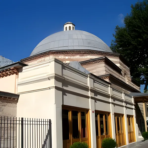 Kılıç Ali Paşa Hamamı Dış Ahşap Cila ve Hamam Boyası — Sonrası (2)