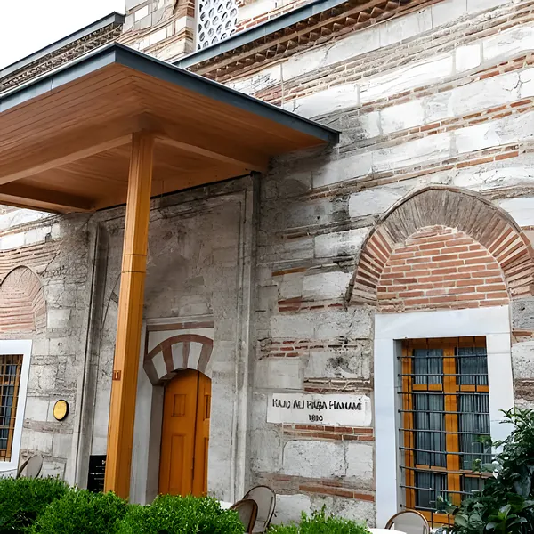 Kılıç Ali Paşa Hamamı Dış Ahşap Cila ve Hamam Boyası — Sonrası (3)