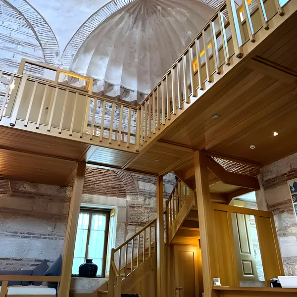 Kılıç Ali Paşa Hamamı İç Mekân Ahşap Cila ve Hamam Boyası — Sonrası (3)