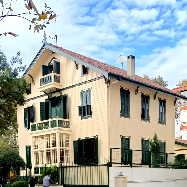 Yeşilköy Ahşap Köşk Cephe Boyası — Sonrası (1)
